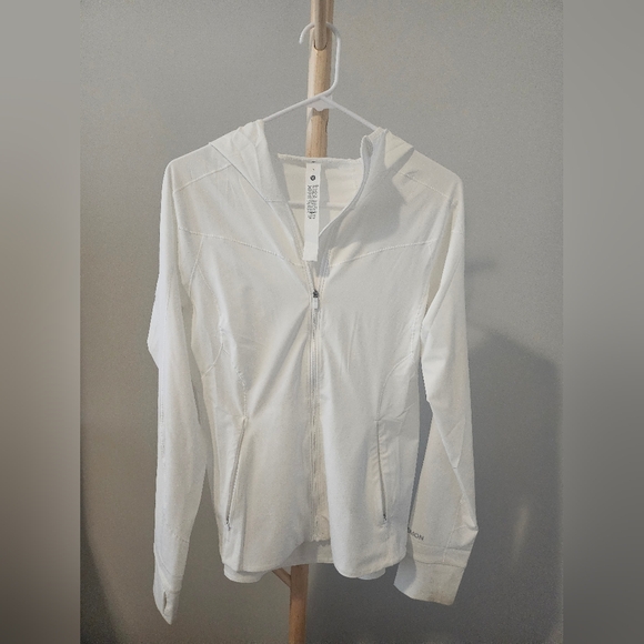 Lululemon Mist Over Windbreaker, size 6 - Picture 5 of 7